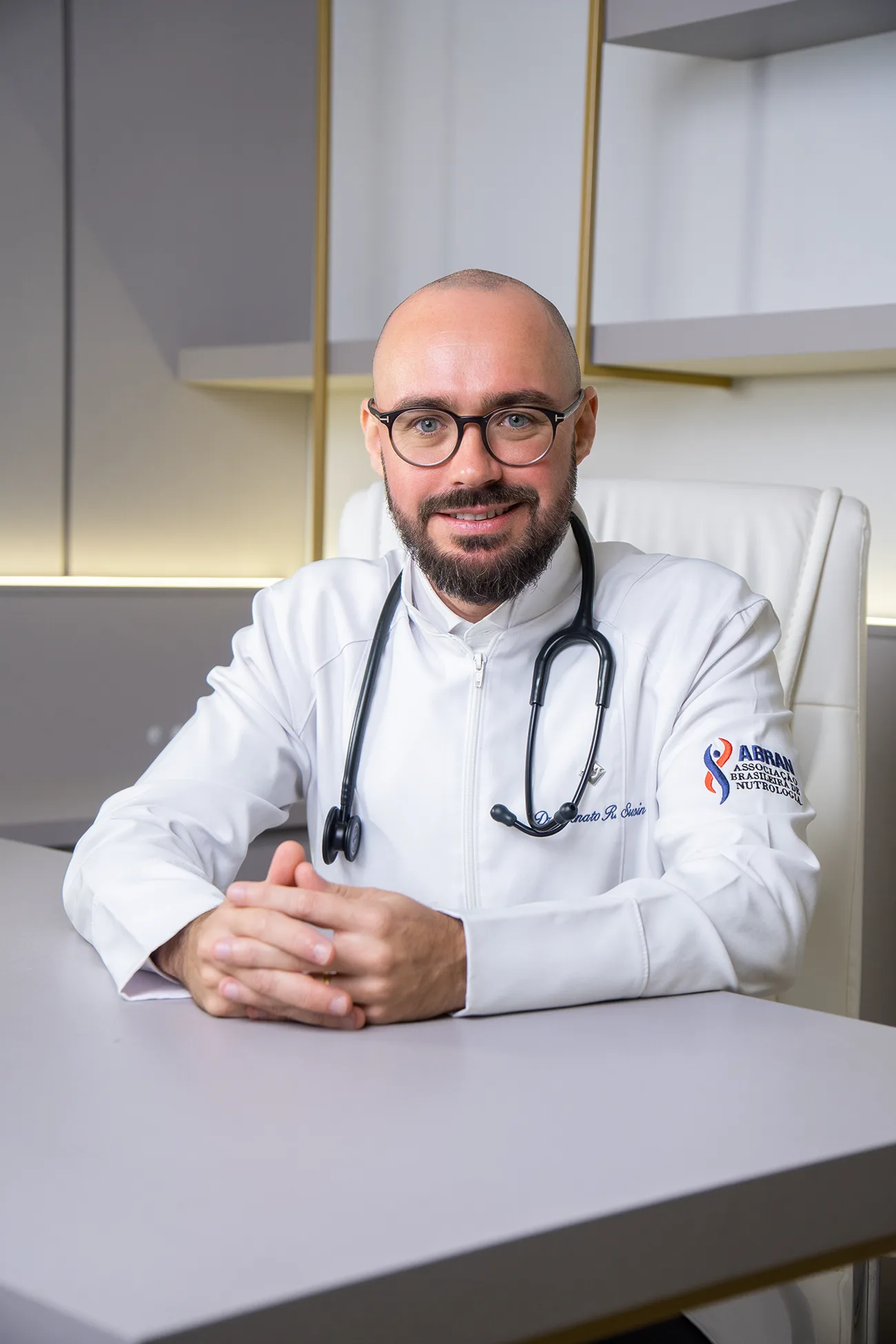 Dr. Renato Susin no consultório